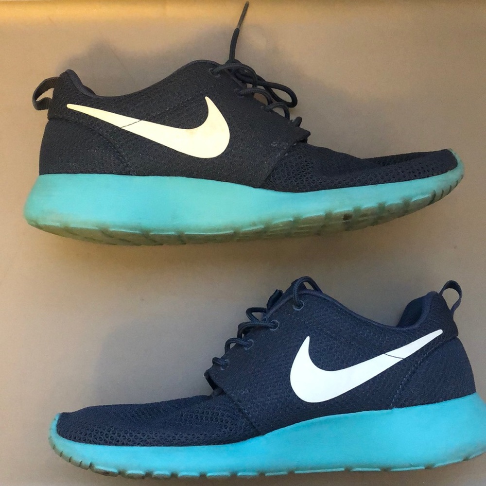 Title: Nike Roshe Run Shoes - Men’s Size 8, Fits Women’s Size 9.5- EUC - Picture 4 of 8